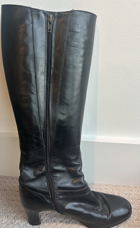 Women’s Salvatore Ferragamo Zip Up Knee High Boots Shoes Size 7 AAA Black