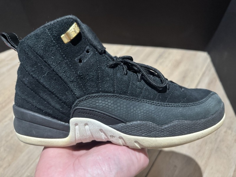 Nike Air Jordan 12 Retro Reverse Taxi Basketball | SIZE 6.5Y | 153265-017 gallery