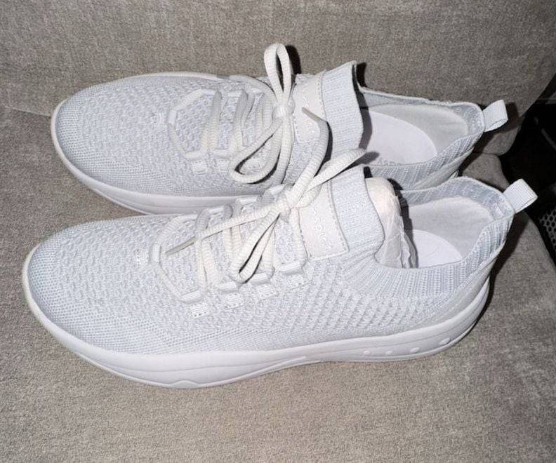 Easy Spirit Power Knit Lace Up Walking Sneakers in Light Grey