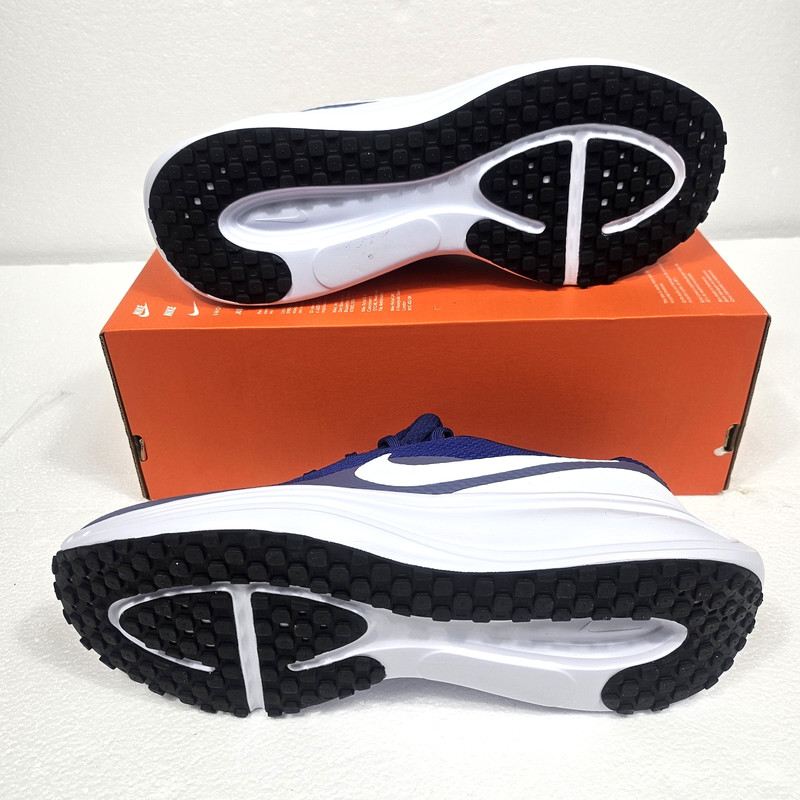 Men's Nike Shoes Size 8 Revolution 8 Royal Blue White Sneakers Cushioned Lace gallery