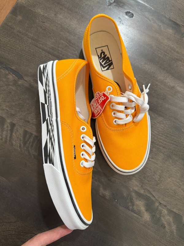Vans Authentic ‘Desert Sun/ true white’ (SKU VN0A5kRF8ED) Men size 7.5 – 12