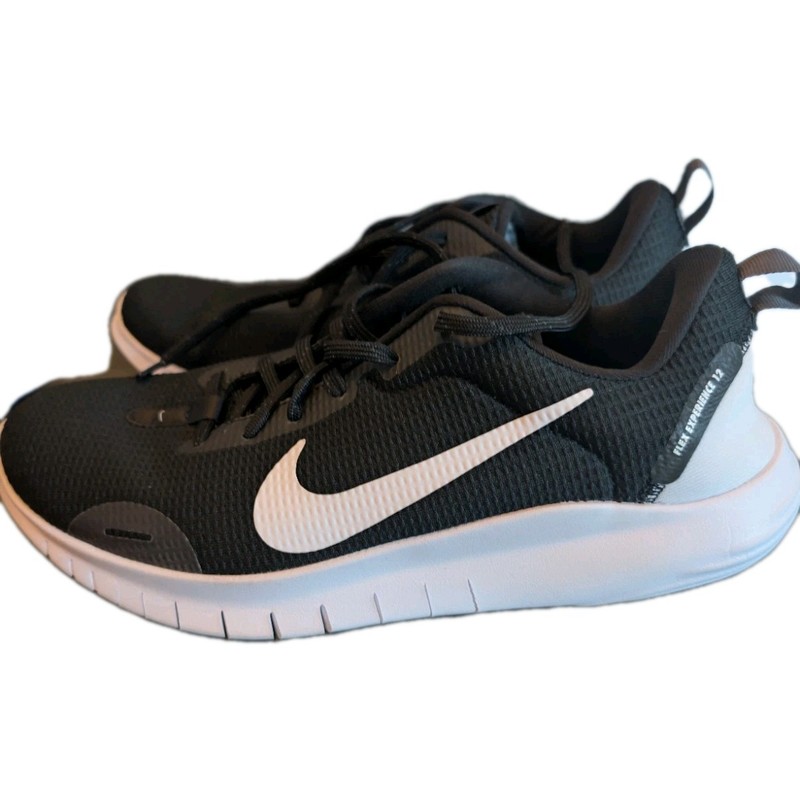 Nike Flex Experience Run 12 Men’s Mesh Low Top Lace-Up Sneakers Black/White