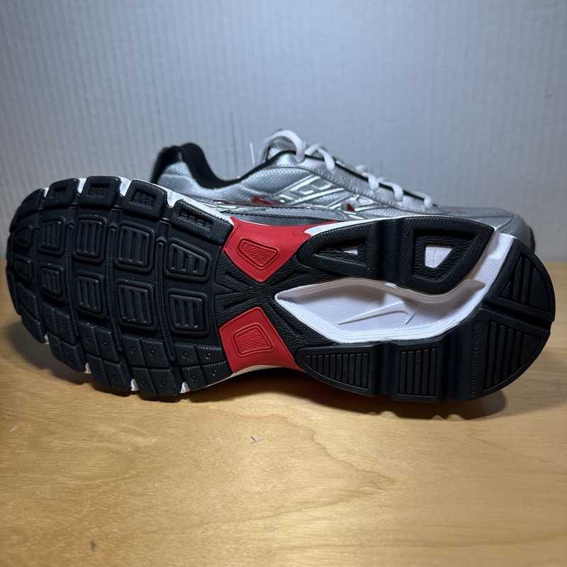 Men 9.5 - Nike Initiator Running Shoes Metallic Silver Black-White 394055-001 gallery