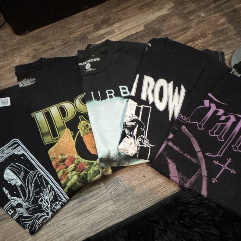 Goodie Two Sleeves Disturbed Graphic Print Music T-Shirt Lot Size M Black