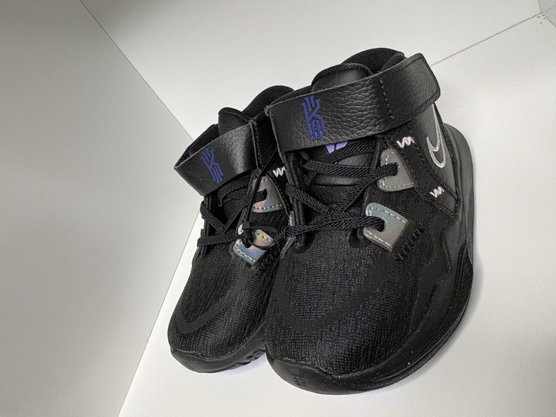 Children’s Nike Kyrie Infinity Mid-Top Basketball Sneakers