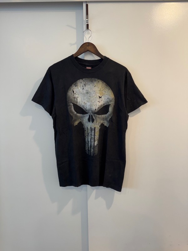 Mad Engine Marvel Comics The Punisher Skull Logo T-Shirt