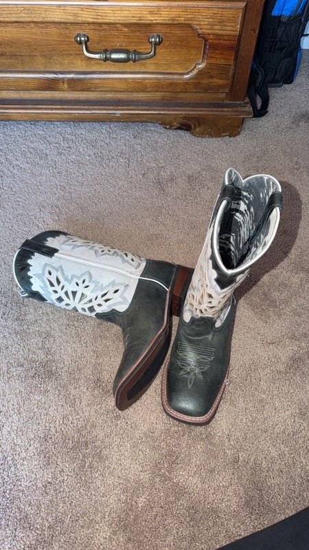 Laredo Women’s Turquoise And White Cowboy Boots Size 9.5 (only Worn Twice) gallery