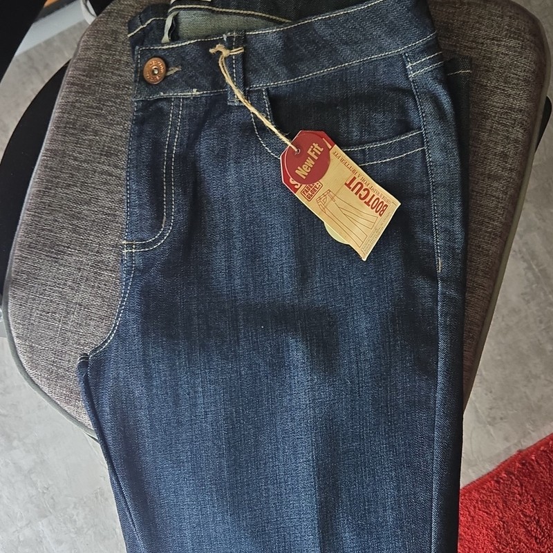 Faded Glory Rinse Wash Stretch Blue Denim 5-Pocket Women's Bootcut Jeans gallery