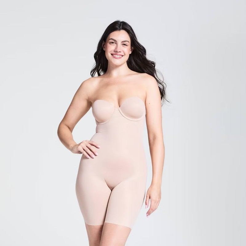 ASSETS by SPANX Women’s Flawless Finish Strapless Cupped Midthigh Bodysuit