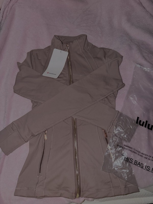 Lululemon Define Jacket NWT Size 2 Twilight Rose Gold Zip Steel Logo Stamp