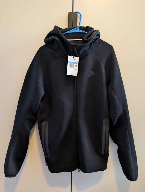 Nike Sportswear Tech Fleece Windrunner FB7921-010 - Size M *NEW w/ Tag* gallery