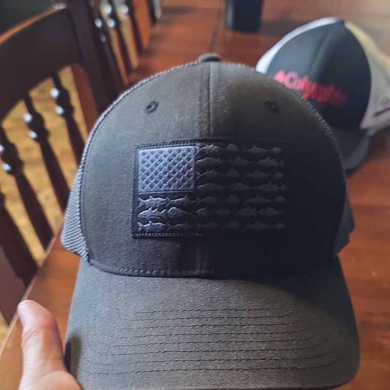 Columbia Gray Trucker Hat S/M Solid Mesh Back Breathable Flag Theme Casual