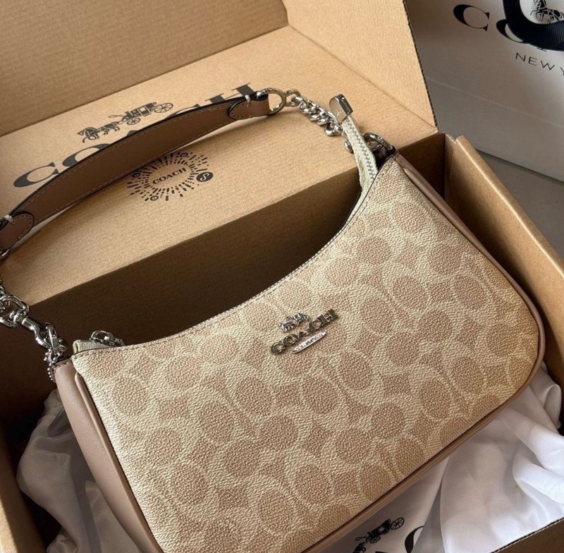 Coach NWT Teri Shoulder Bag In Signature Canvas CV933 silver/sand /taupe