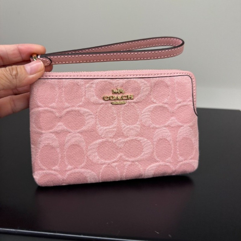 Coach Corner Zip Wristlet In Signature Denim CDF27 Gold/Light Pink