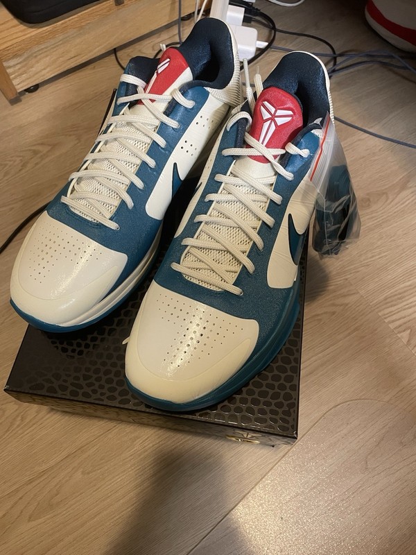 Nike Kobe 5 Protro Caitlin Clark “Coconut Milk” Blue/White/Red IZ1852-100