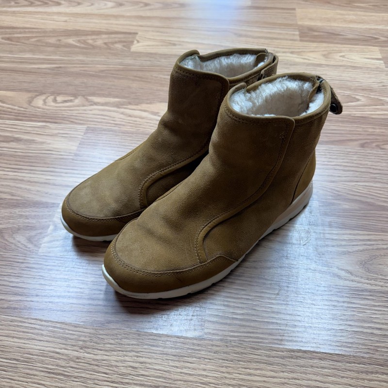 UGG Boots Womens Size 6.5 Brown Suede Shearling Ankle Treadlite Winter 1013034
