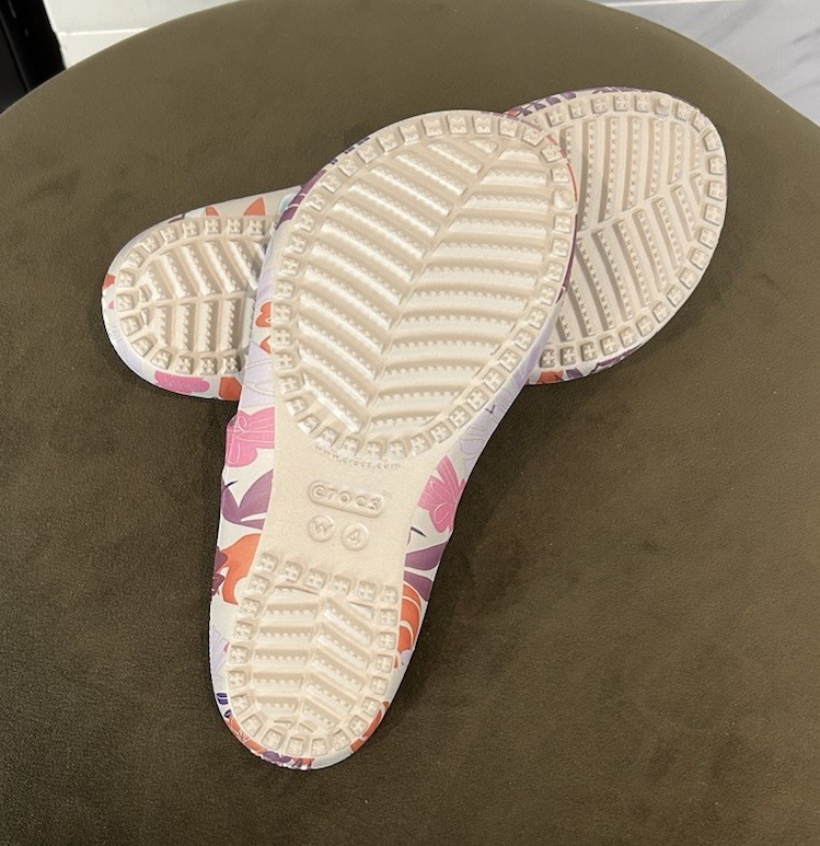 New! Crocs Kadee II Tropical Sandal Women’s Size 4 Strappy gallery