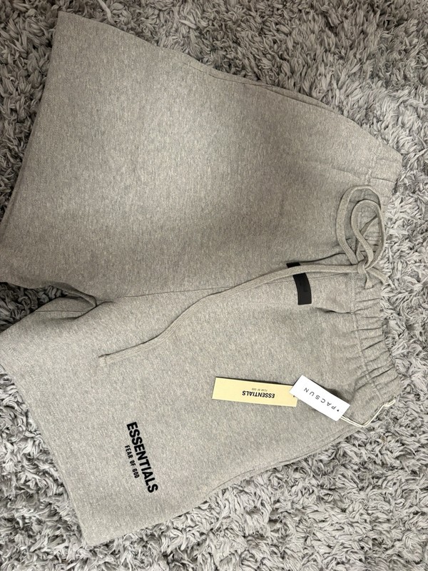 Essentials Men’s Gray Fleece Sweat Shorts Solid Drawstring Logo Size L