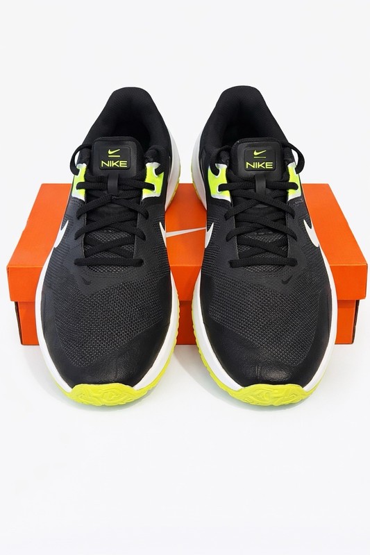 Nike Varsity Compete TR 3 Men’s Training Shoes Black Volt White Size 8.5 NWOT
