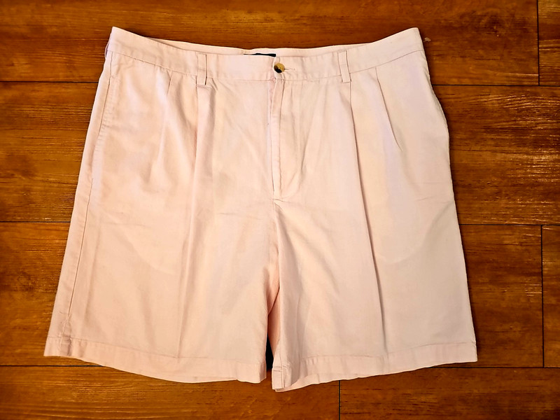 T. Harris London Outdoor 40W Pale Pink Pleated Shorts