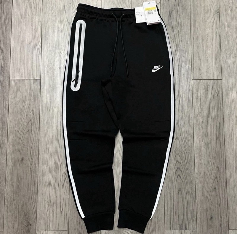 Nike Tech Fleece Black Reflective 2-Piece Set Tracksuit Medium gallery