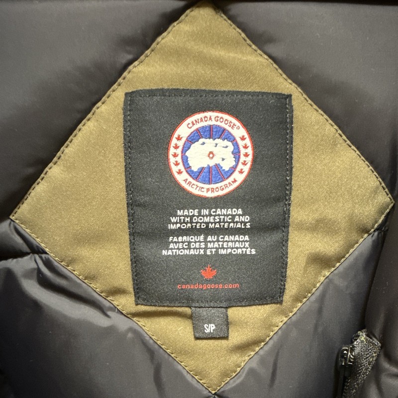 Canada Goose Arctic Program Men's Green Down Parka Fur Trim Hood Zip Size S gallery