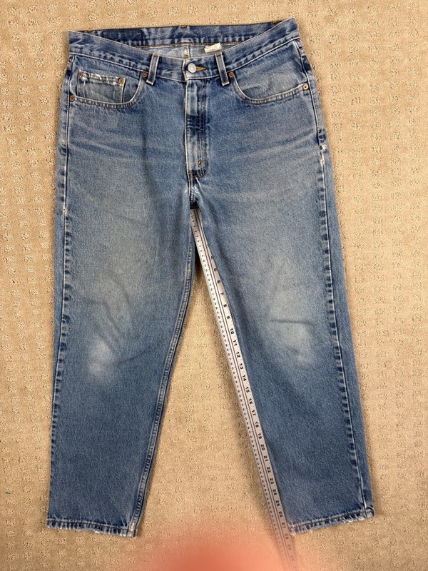 Vintage VTG Men’s distressed Levi’s 550 Blue Jeans 32×28 (tag reads 34×30) #1078