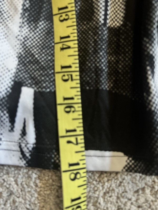 Under Armor Boys YLG Black & White Athletic Summer Sports Drawstring Shorts gallery