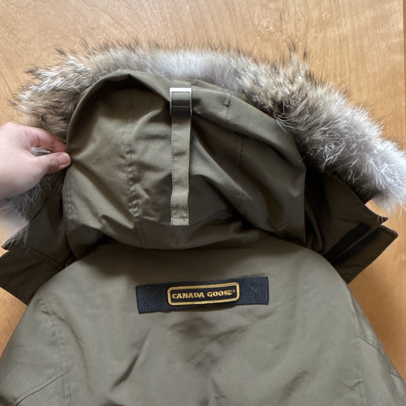 Canada Goose Arctic Program Men's Green Down Parka Fur Trim Hood Zip Size S gallery