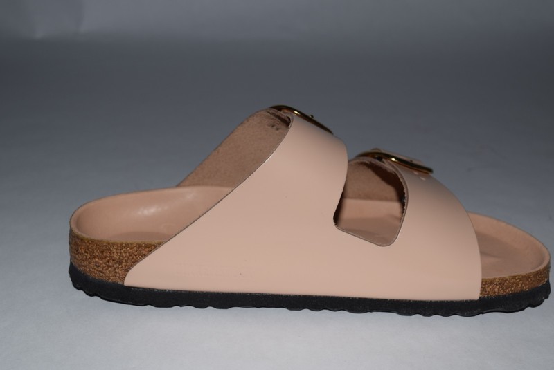 NIB Womens Birkenstock Arizona Big Buckle High Shine Leather Sandals sz 39 Beige gallery