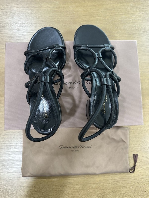 Gianvito Rossi Nappa Black Leather Strappy Sandals