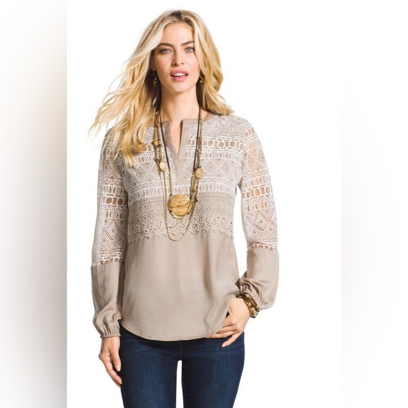 Chico’s Womens Popover Top Size 0 (4) Beige Geometric Boho Long Sleeve V Neck