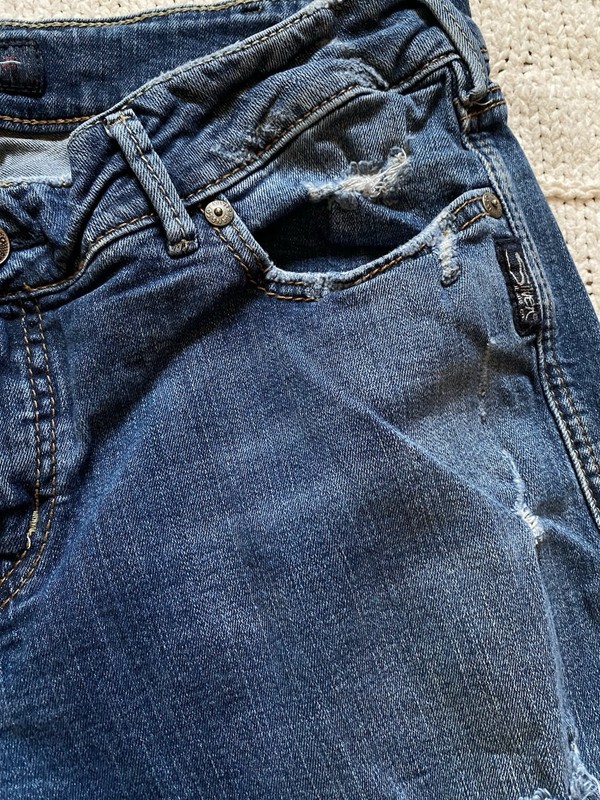 Silver Jeans Suki Skinny Stretch Distressed Ripped Womens Tag 33/31 Actual 33/29 gallery