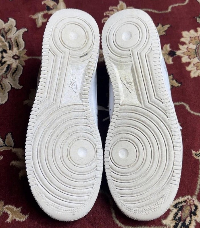 Nike Air Force 1 '07 Low Triple White Leather Men's Sneakers - SIZE 10 MENS gallery
