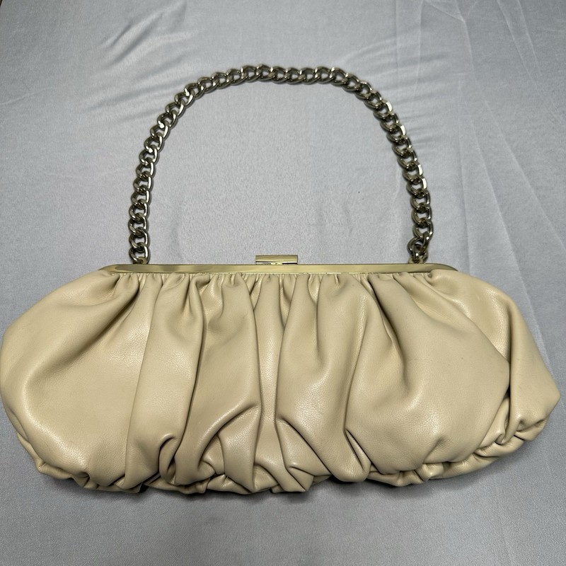 Crème Frame Purse Balloon Clutch Gold Metal Chain Hardware Classy Neutral Chic