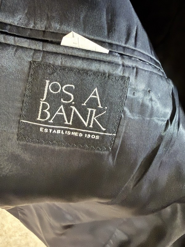 Jos. A. Bank Men's Navy Wool Suit Jacket 44L 2-Button Notch Lapel center vent gallery