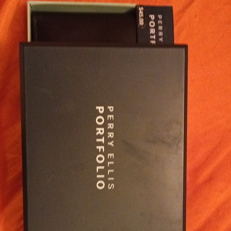 Perry Ellis Portfolio Men's Black Solid Wallet with Logo Accents gallery