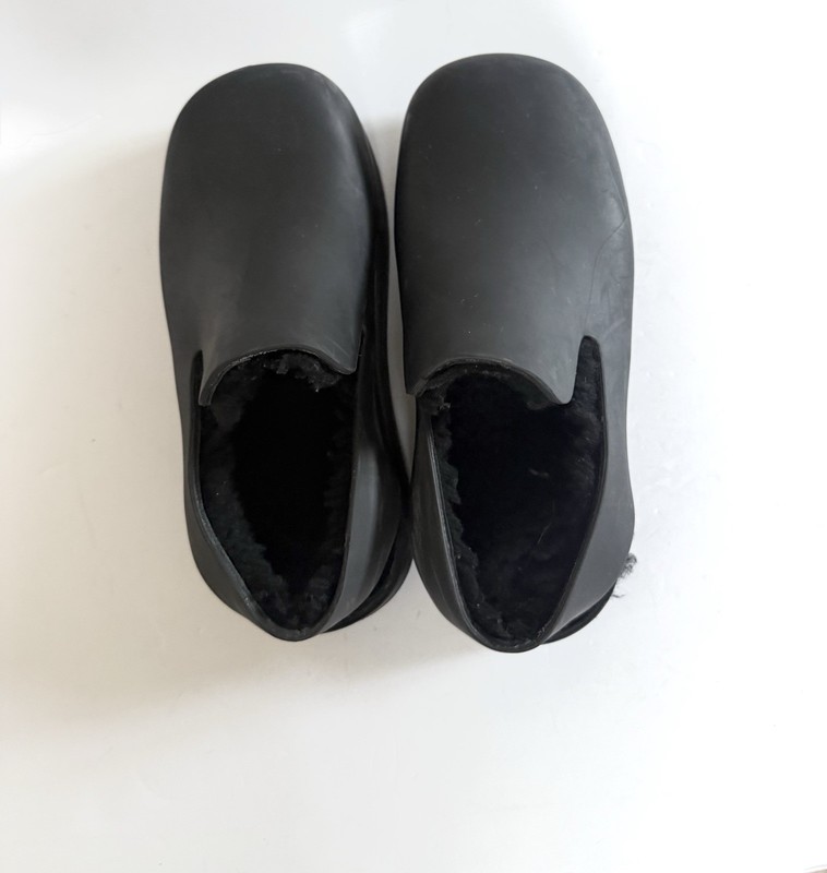 Bottega Veneta Puddle Slingback Sandal Clog Slides Shearling Black Rubber Size 8 gallery
