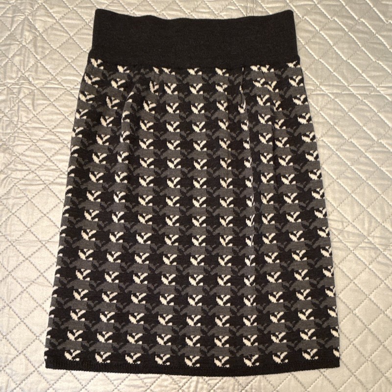 Dana Buchman Women’s Skirt Black Gray White S Merino Wool Knit