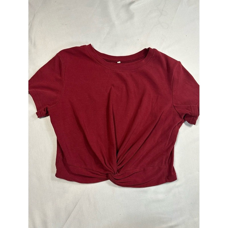 Unknown Brand Twist-Knot Crop Top in Burgundy