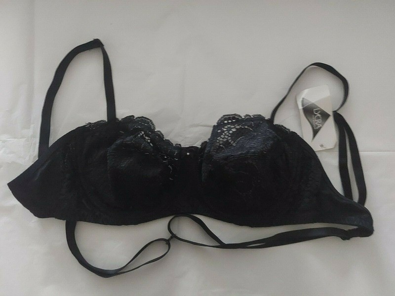 Berlei Conventional Or Halterneck Underwired Bras Black Size Uk 32D Or 34C