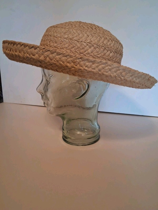 Helen Kaminski 100% Natural Raffia Sun Hat Large 4″ Wide Brim EXCELLENT