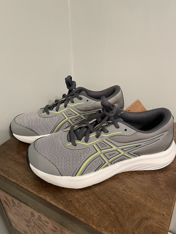 ASICS Shoe Gray/Yellow Mesh Lace-Up Low Top Running Sneakers Size 6 gallery