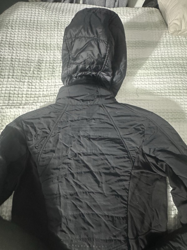 Lululemon Women's Down For It All Jacket Size 10 Black Hooded Puffer (Bnegra) gallery