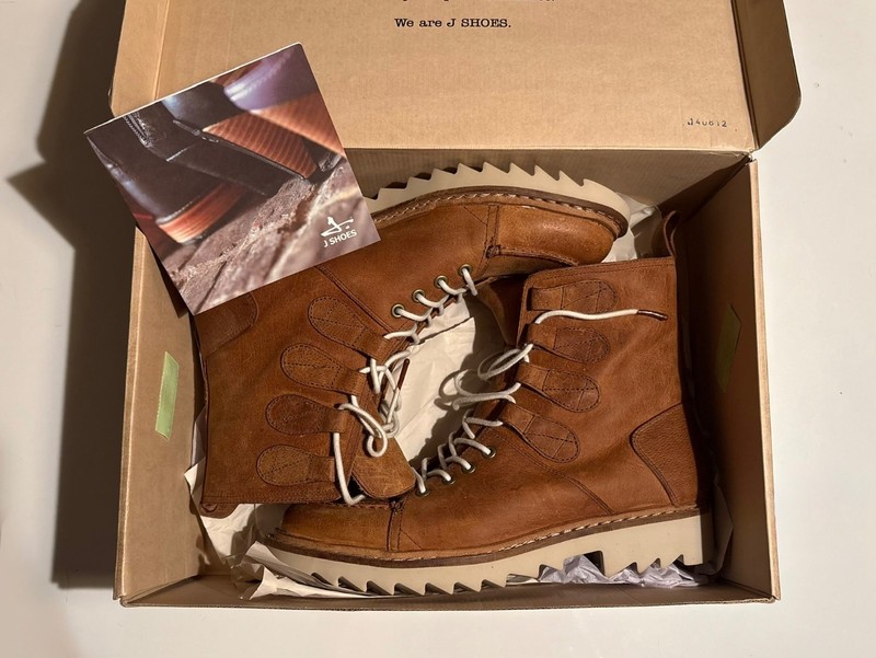 *NEW* J Shoes Endure D1404 Mens Leather Boots Brown Size 10 in Box Chukka Casual