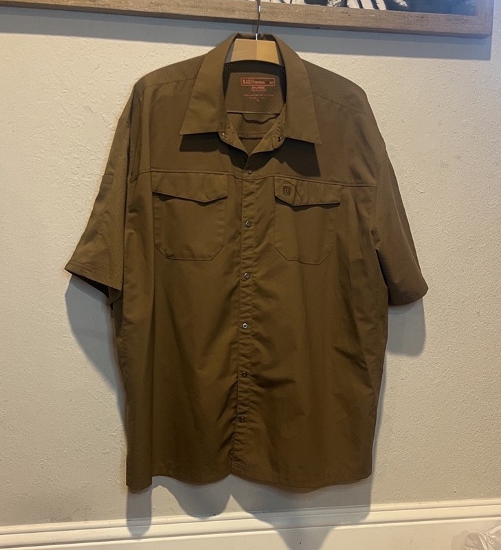 5.11 Tactical Freedom Flex Modern Slim Fit Short Sleeve Button-Down size 2XL