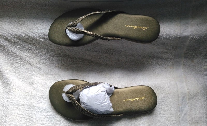 Eddie Bauer - Bronze - Size 7.5 - - Sandals Flat (0 to 1/2 in.), Leather gallery