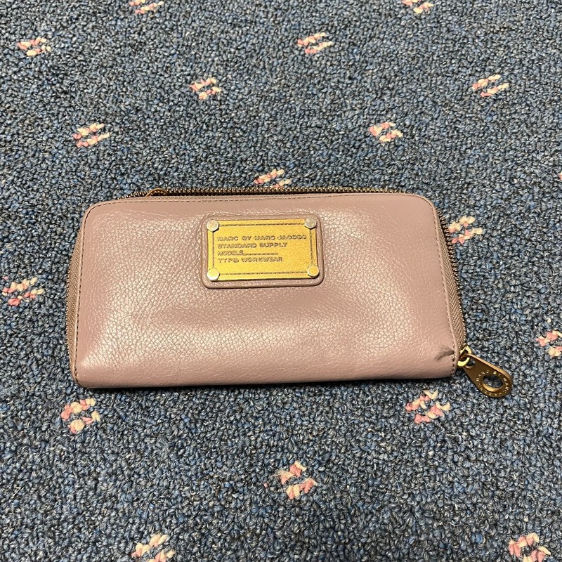 Marc by Marc Jacobs Leather Zip Around Wallet Standard Supply Card Slots Mauve