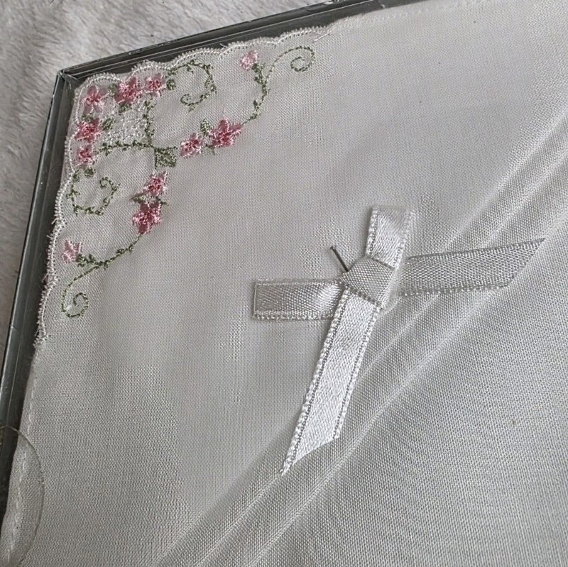 2 Boxed Sets Ladies Handkerchiefs 100% Cotton 28x28cm Bridal Floral NOS gallery