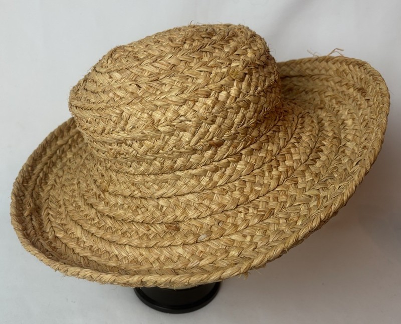 Helen Kaminski Braided Raffia Sun Hat Beige Natural Kettle Brim Preppy Summery